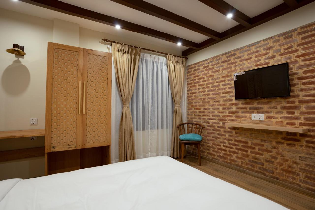 Karuna Hotel Patan Kathmandu Exterior foto